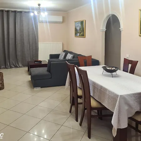 بيت للعطل Antigone House