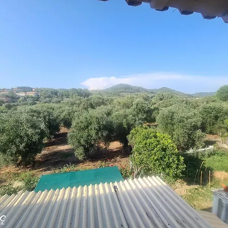 Antigone House بيت للعطل *