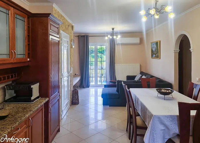 Дом отдыха Antigone House Агиос Стефанос