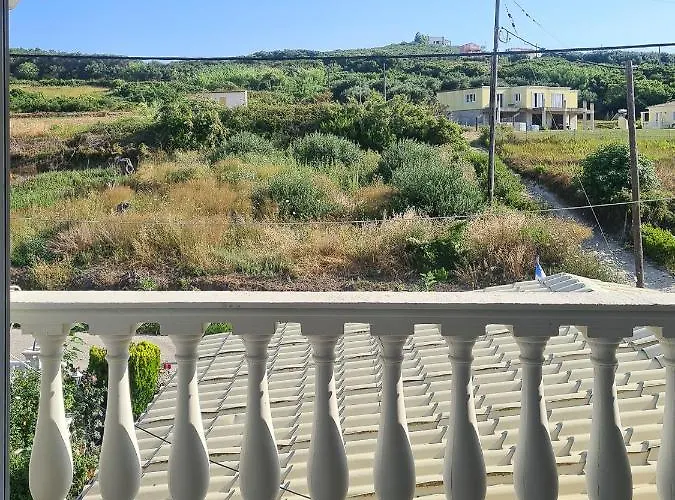 Antigone House Дом отдыха *