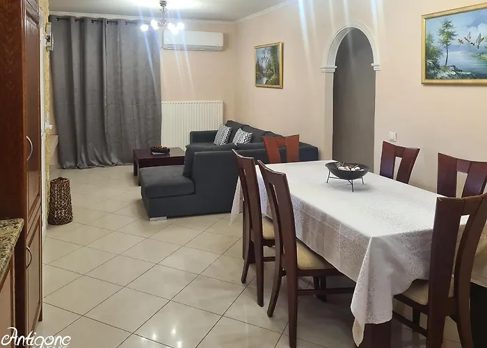 Ferienhaus Antigone House